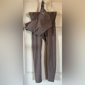 Vitae Apparel Sports Bra and Leggings